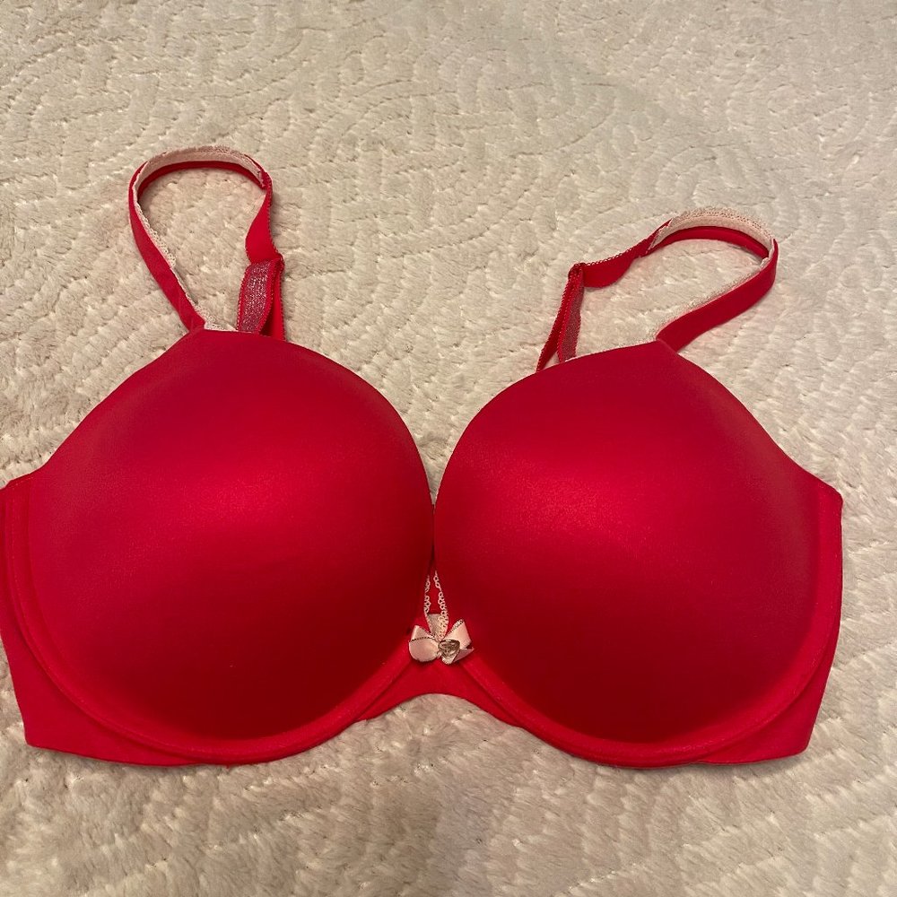 Victoria's Secret Sexy Red 36DD Body By Victoria Push Up Bra
